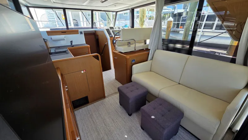 Slide: The Image of Beneteau Swift Trawler 35 2019 - 23