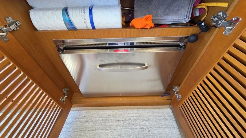 Slide: The Image of Beneteau Swift Trawler 35 2019 - 27