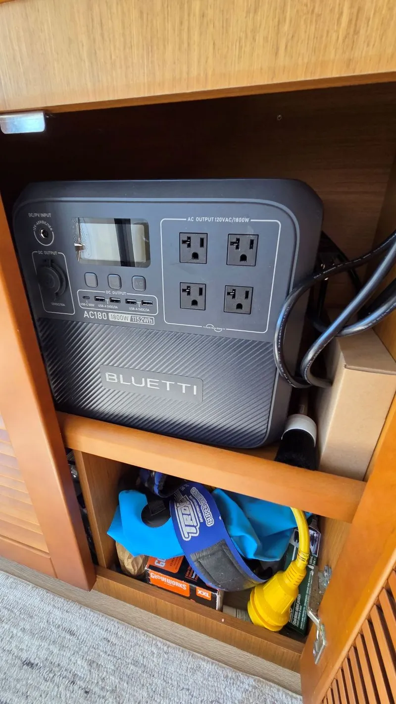 Slide: The Image of Beneteau Swift Trawler 35 2019 - 29