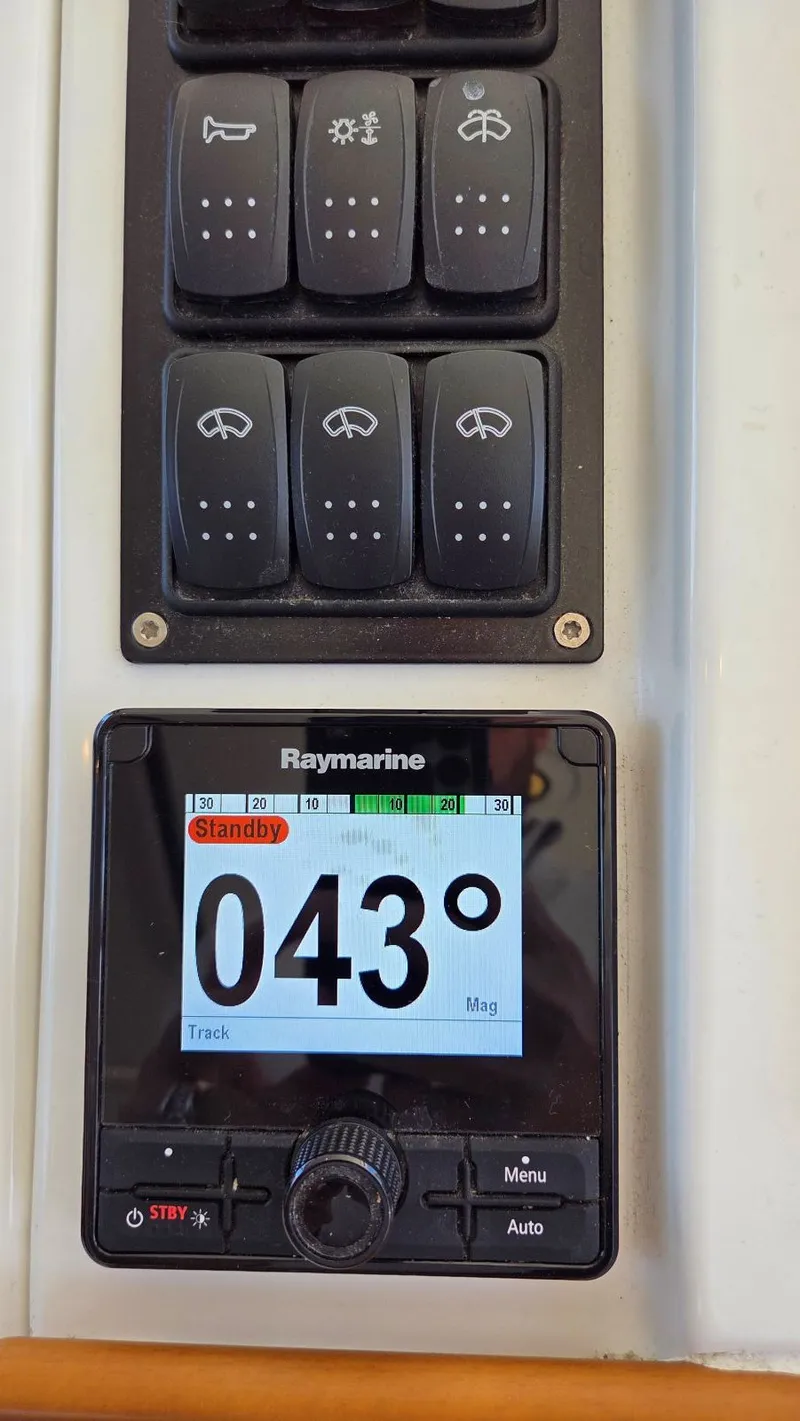 Slide: The Image of Beneteau Swift Trawler 35 2019 - 40