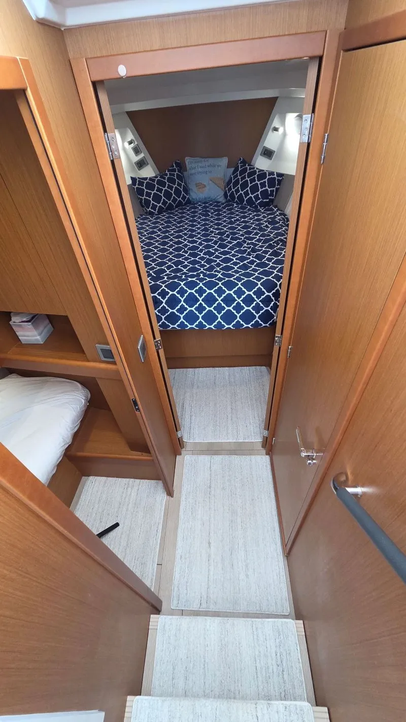 Slide: The Image of Beneteau Swift Trawler 35 2019 - 49
