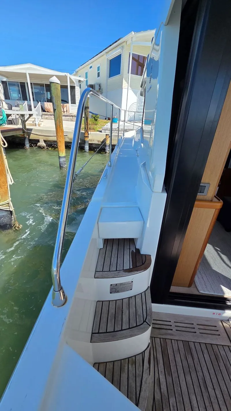 Slide: The Image of Beneteau Swift Trawler 35 2019 - 6