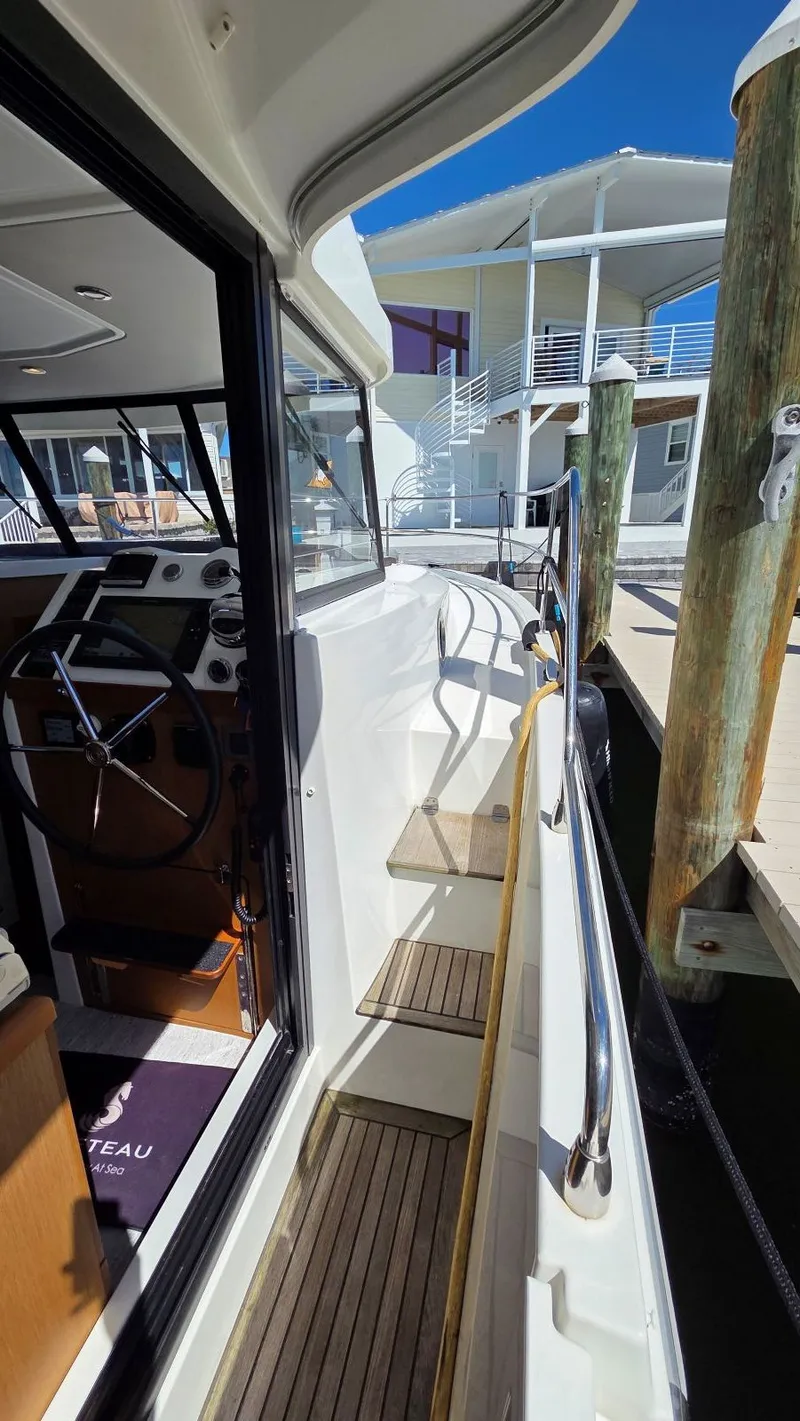Slide: The Image of Beneteau Swift Trawler 35 2019 - 8