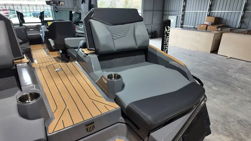 Slide: The Image of MasterCraft X24 2026 - 103