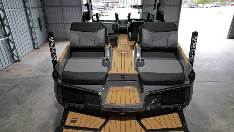 Slide: The Image of MasterCraft X24 2026 - 107