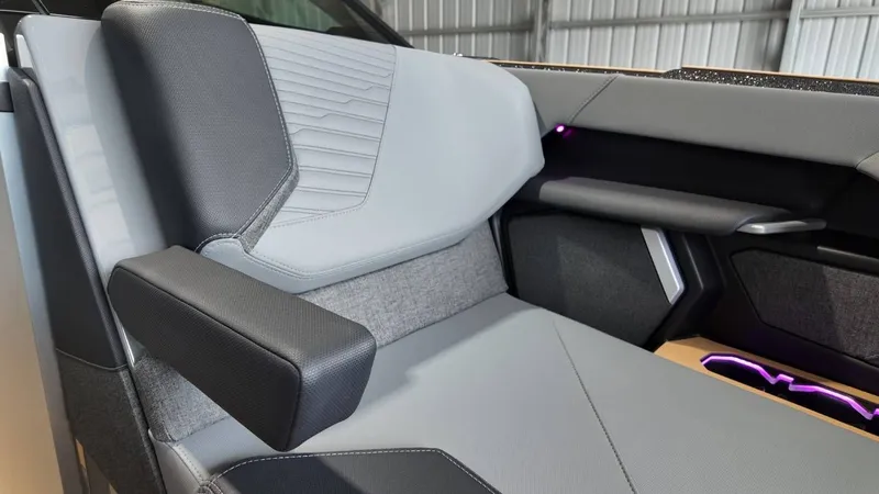 Slide: The Image of MasterCraft X24 2026 - 33