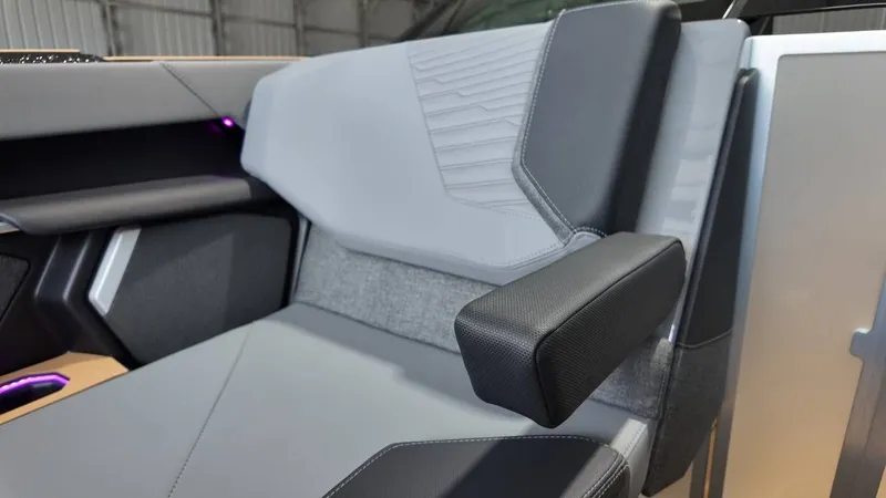 Slide: The Image of MasterCraft X24 2026 - 37