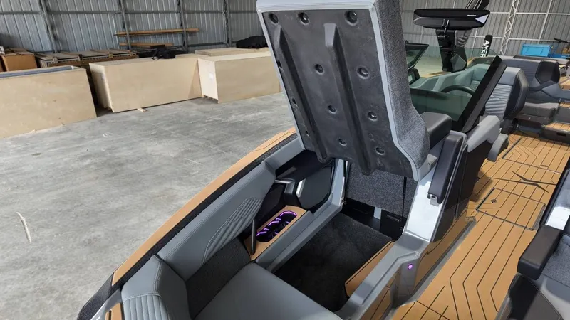 Slide: The Image of MasterCraft X24 2026 - 39