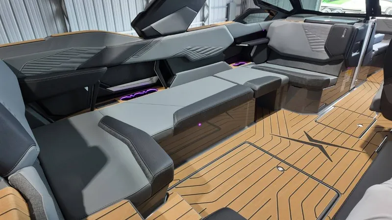 Slide: The Image of MasterCraft X24 2026 - 76