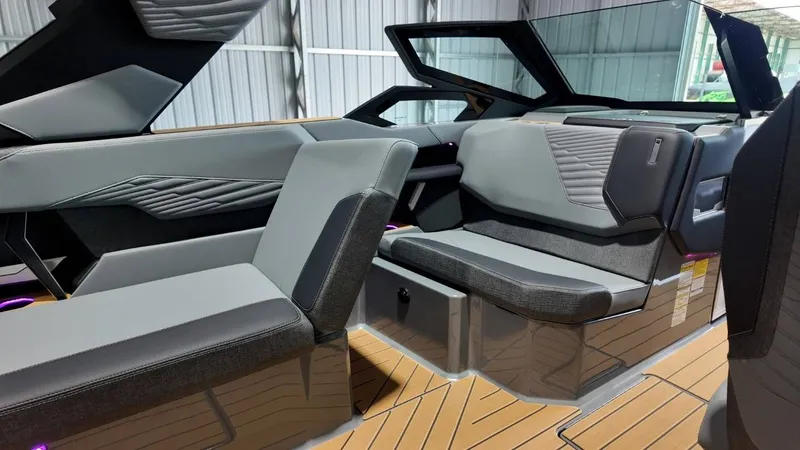 Slide: The Image of MasterCraft X24 2026 - 80