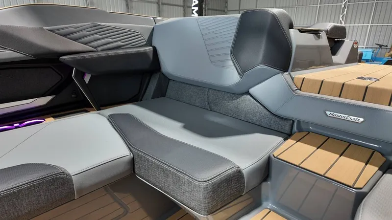 Slide: The Image of MasterCraft X24 2026 - 91