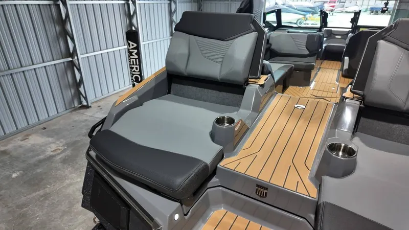 Slide: The Image of MasterCraft X24 2026 - 99