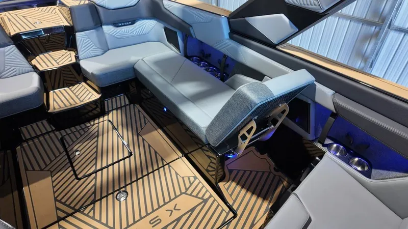 Slide: The Image of MasterCraft XSTAR23 2026 - 102