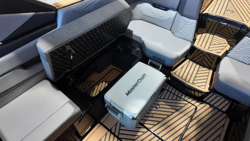 Slide: The Image of MasterCraft XSTAR23 2026 - 107