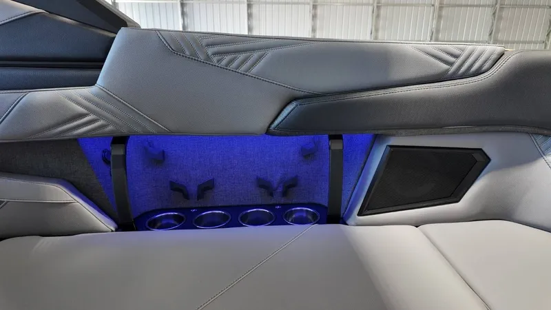 Slide: The Image of MasterCraft XSTAR23 2026 - 109