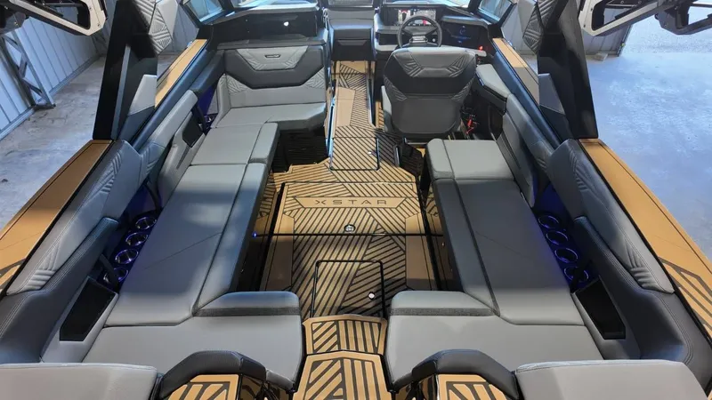 Slide: The Image of MasterCraft XSTAR23 2026 - 111