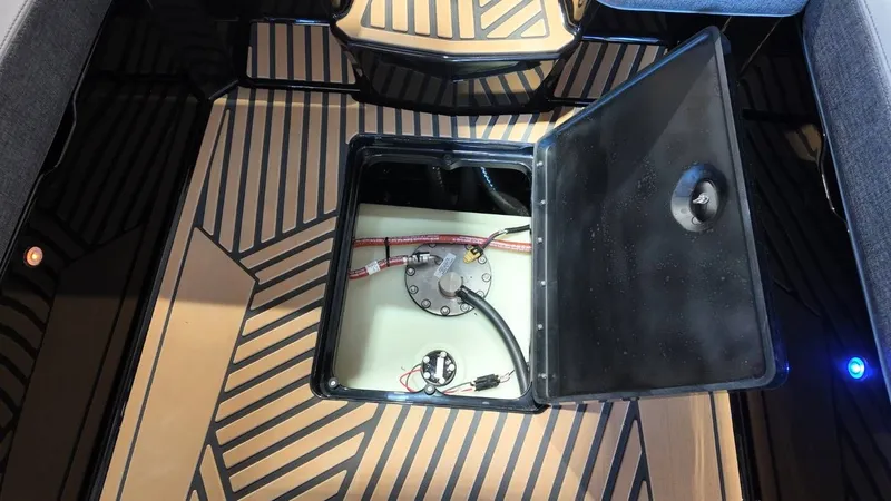 Slide: The Image of MasterCraft XSTAR23 2026 - 135