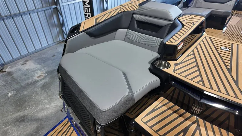 Slide: The Image of MasterCraft XSTAR23 2026 - 147