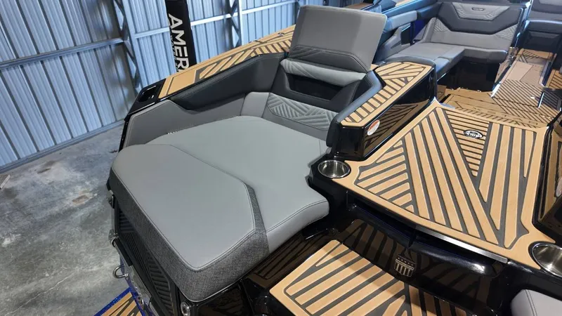 Slide: The Image of MasterCraft XSTAR23 2026 - 148