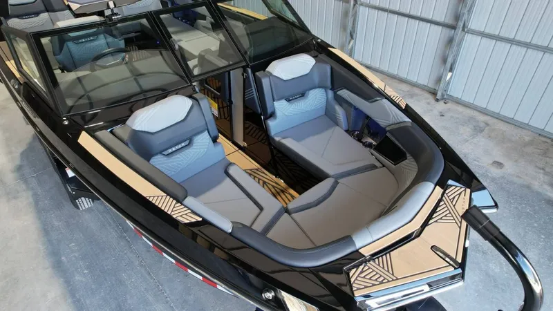 Slide: The Image of MasterCraft XSTAR23 2026 - 28