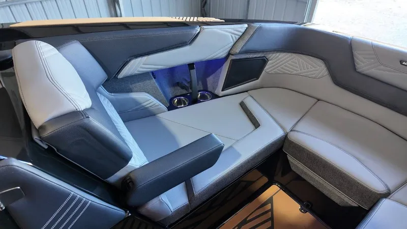 Slide: The Image of MasterCraft XSTAR23 2026 - 35