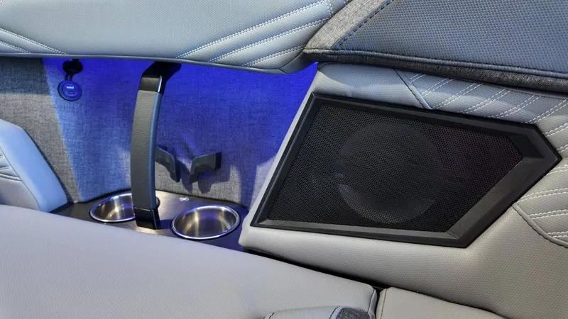 Slide: The Image of MasterCraft XSTAR23 2026 - 37