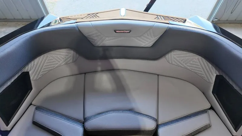 Slide: The Image of MasterCraft XSTAR23 2026 - 41