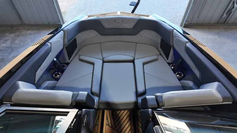 Slide: The Image of MasterCraft XSTAR23 2026 - 51