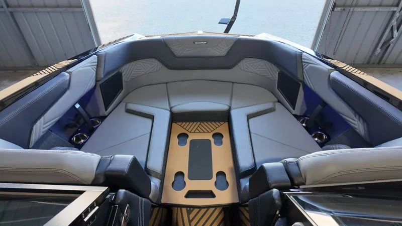 Slide: The Image of MasterCraft XSTAR23 2026 - 53