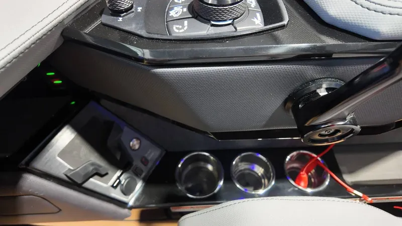 Slide: The Image of MasterCraft XSTAR23 2026 - 80