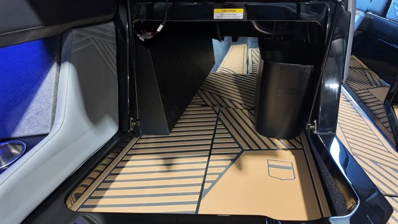 Slide: The Image of MasterCraft XSTAR23 2026 - 86