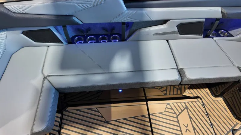 Slide: The Image of MasterCraft XSTAR23 2026 - 93