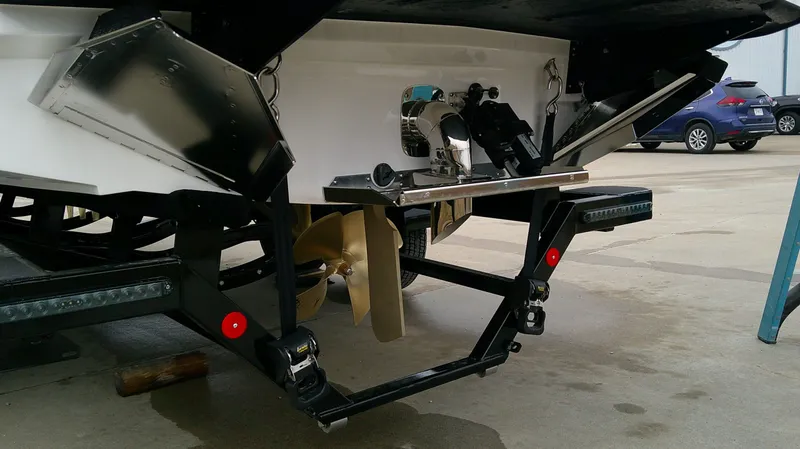 Slide: The Image of Rear view of MasterCraft 24 XT 2026 boat with propeller. - 8