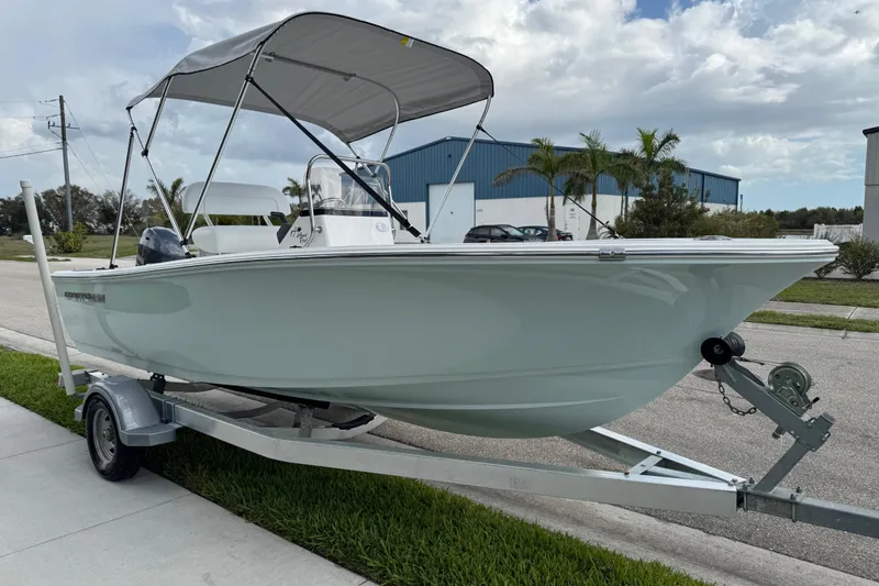 Slide: The Image of Trailer wheel and fender of 2016 Sportsman Island Reef 17 Center Console. - 15