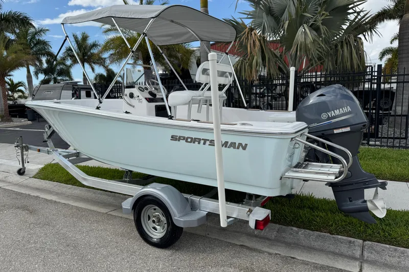 Slide: The Image of Yamaha ECU display showing part number and engine hours for 2016 Sportsman Island Reef 17. - 9