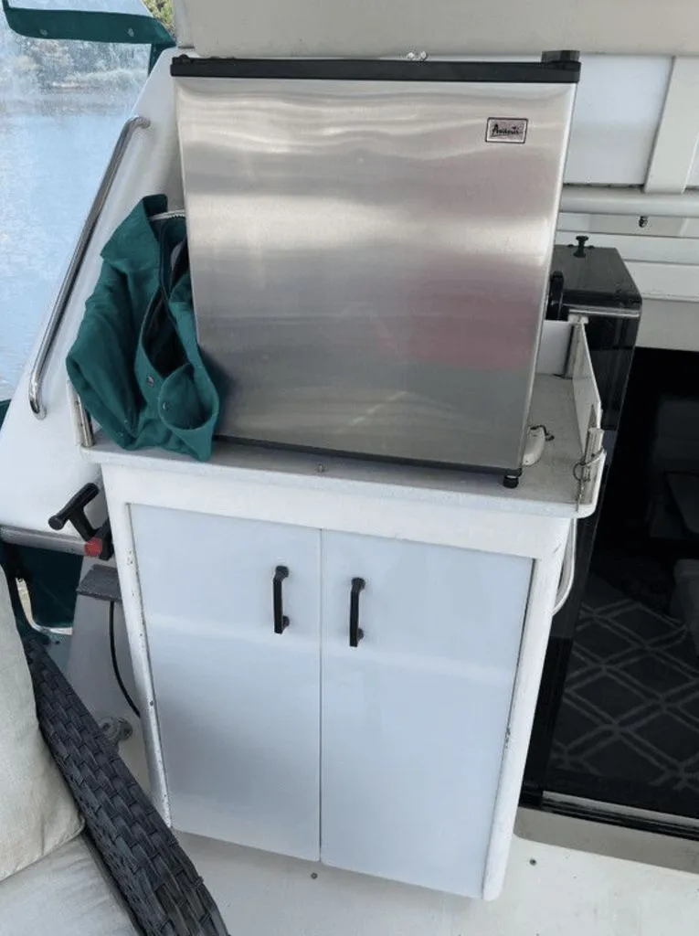 Slide: The Image of Carver Yachts 355 Aft Cabin 1994 - 7