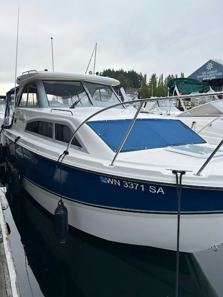 Slide: The Image of Bayliner Discovery 2011 - 12