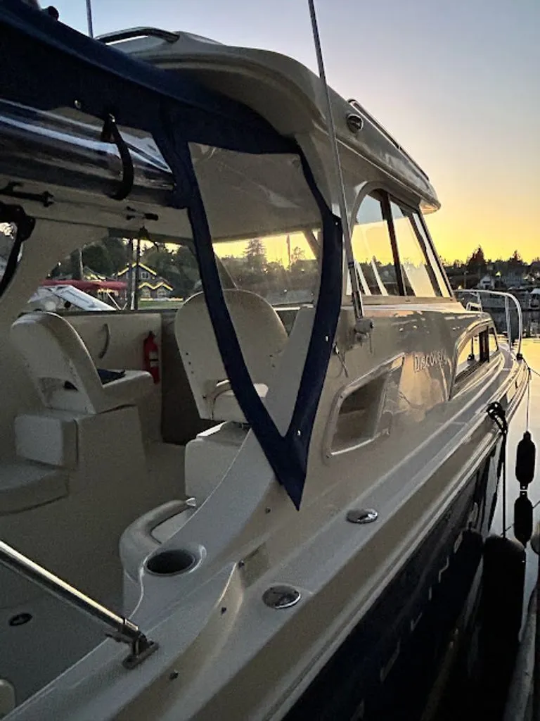 Slide: The Image of Bayliner Discovery 2011 - 15