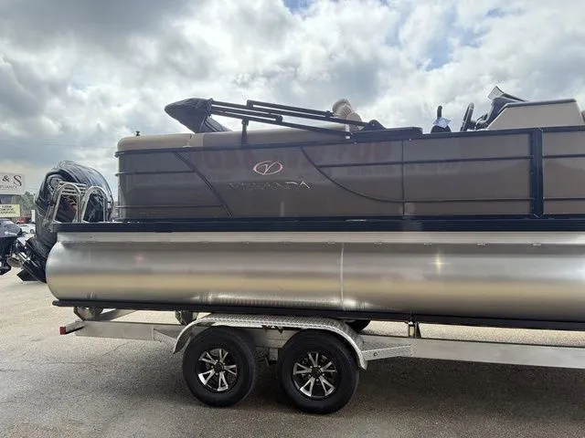 Slide: The Image of Veranda VR22RC 2026 - 11