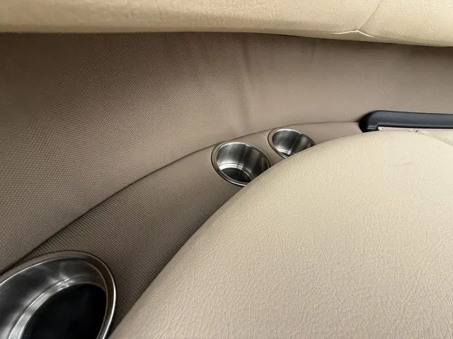 Slide: The Image of Veranda VR22RC 2026 - 22