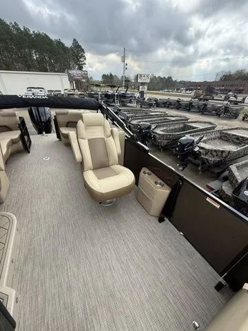 Slide: The Image of Veranda VR22RC 2026 - 23