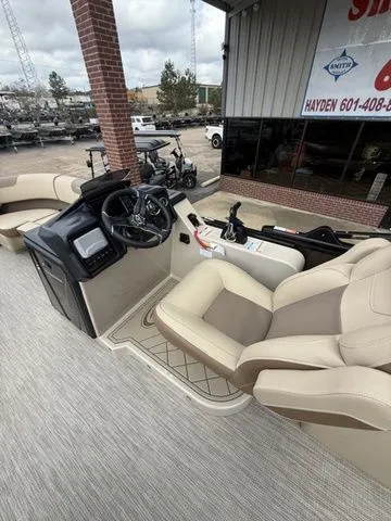 Slide: The Image of Veranda VR22RC 2026 - 26