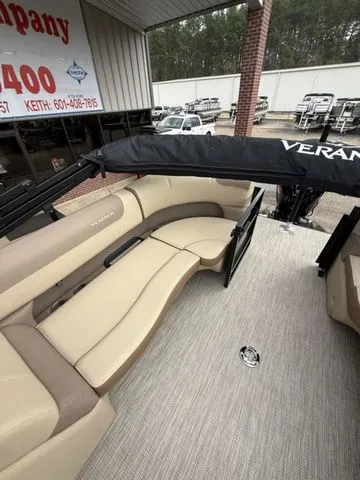 Slide: The Image of Veranda VR22RC 2026 - 27