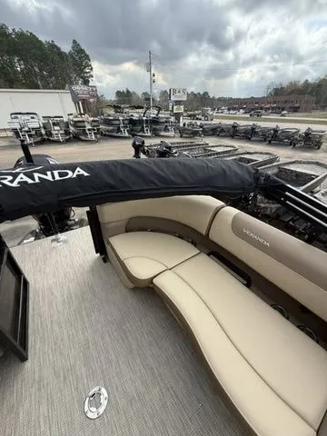 Slide: The Image of Veranda VR22RC 2026 - 28