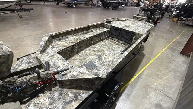 Slide: The Image of Excel 1651 Viper W/Tohatsu 40 2024 - 6