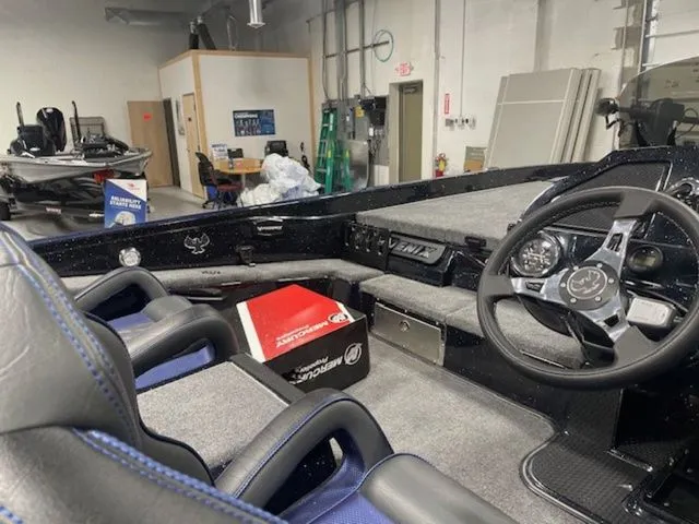 Slide: The Image of Phoenix Bass Boat 921 Elite X 2026 - 10