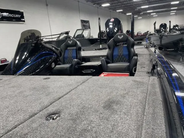 Slide: The Image of Phoenix Bass Boat 921 Elite X 2026 - 9