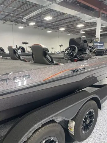 Slide: The Image of Skeeter ZXE20 2026 - 7