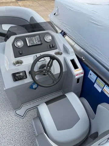 Slide: The Image of Veranda Vista View 20RC 2026 - 5