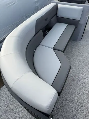 Slide: The Image of Veranda Vista View 20RC 2026 - 7